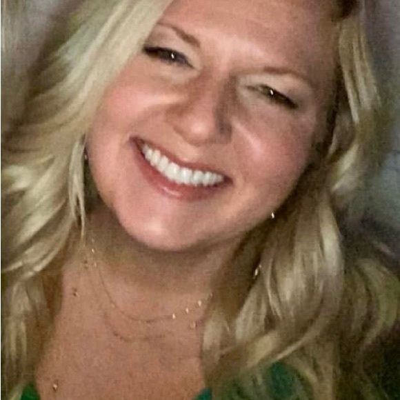 Meet your Posher, Michelle - Picture 1 of 1